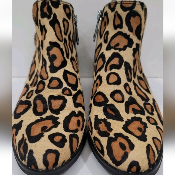 Blondo Tami Leopard Print Ankle Boots Black/Tan Waterproof Size 7.5 - Picture 3 of 10
